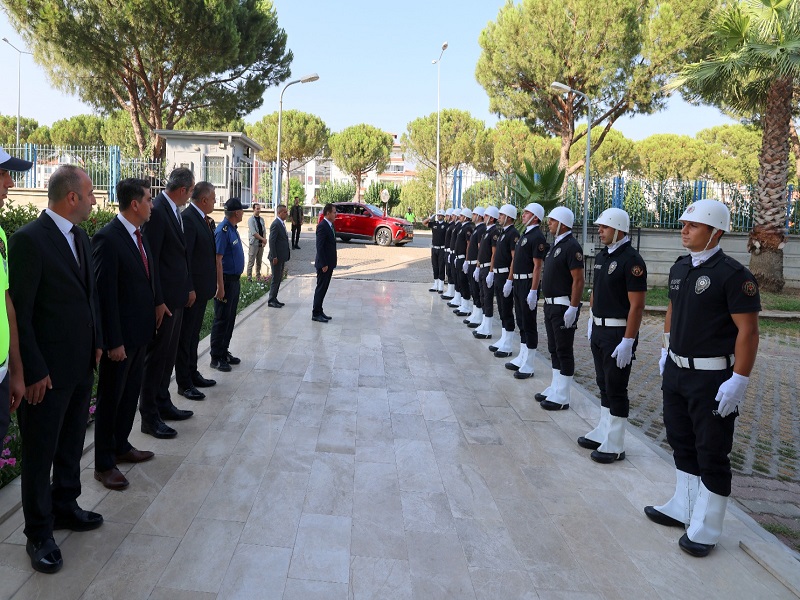 Valimiz Sayın İdris AKBIYIK, İl Emniyet Müdürlüğümüzü ziyaret etti