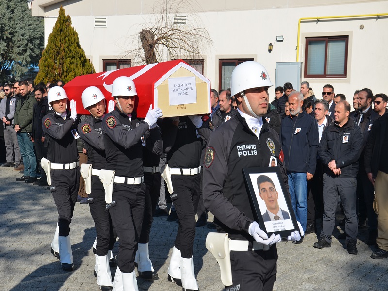 Şehit Komiserimiz Ekrem Uyar’ın Naaşı Düzenlenen Törenle Memleketine Uğurlandı